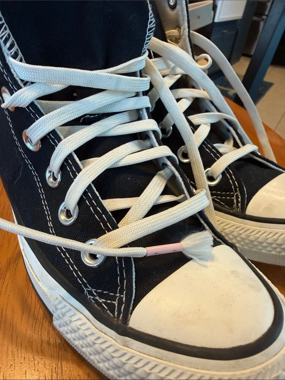Converse Kids High-Top Sneakers in Black, pink and White sz 5.5